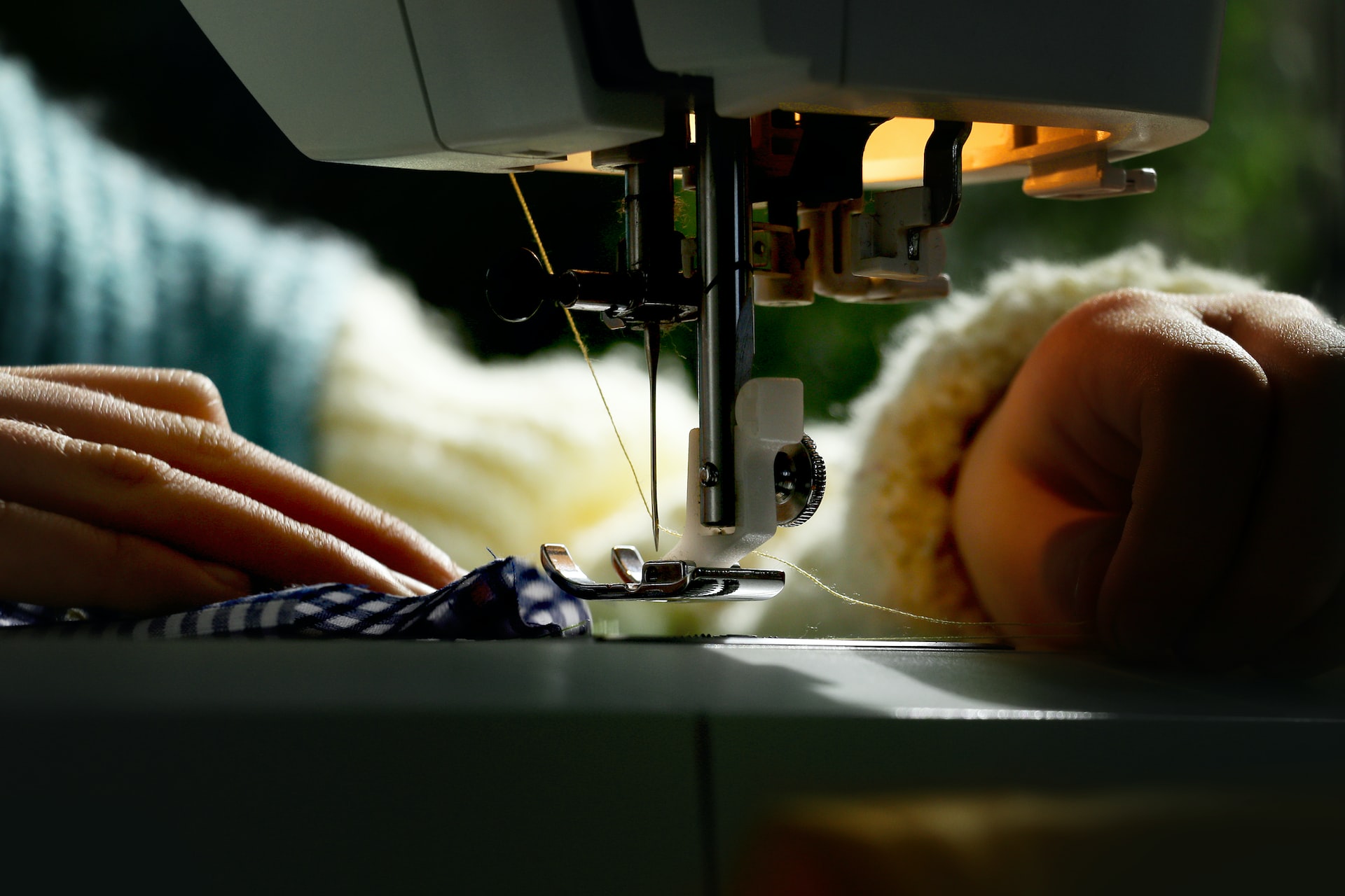 Handmade made to measure, sewing machine, hand made mode française french style